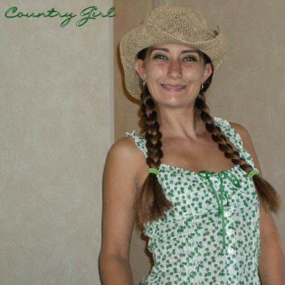 Meet your Posher, Amy - Picture 8 of 8